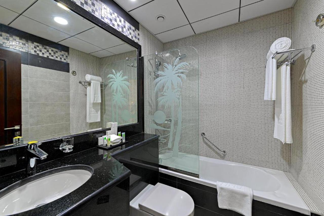 Time Moonstone Hotel Apartments Fujairah Bagian luar foto
