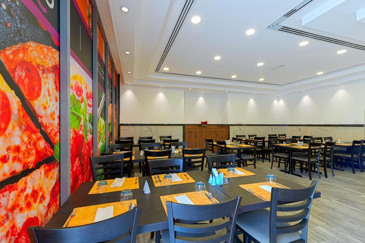 Time Moonstone Hotel Apartments Fujairah Bagian luar foto